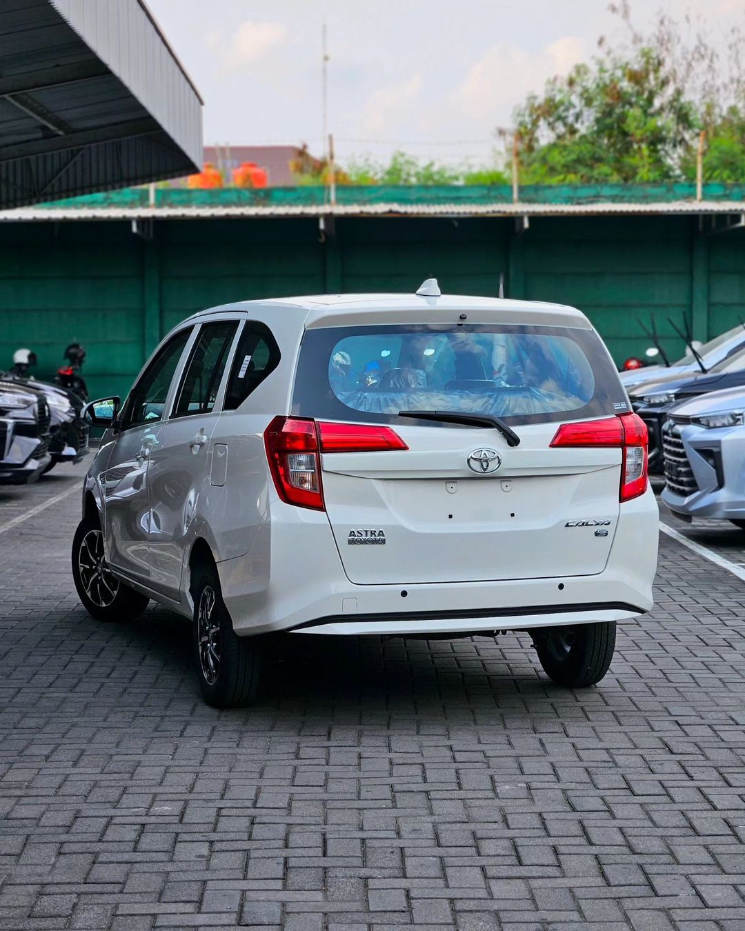 Interior Toyota Calya Semarang